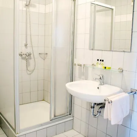 Inn Wallfahrts-gaststaette Heilbruennl *