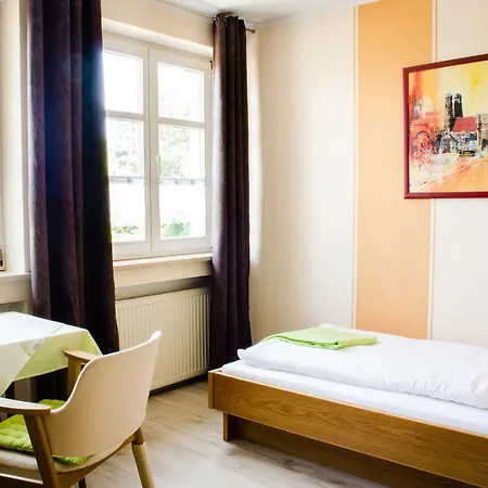 Inn Wallfahrts-gaststaette Heilbruennl